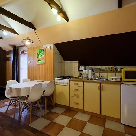 4 Evszak * غيولا