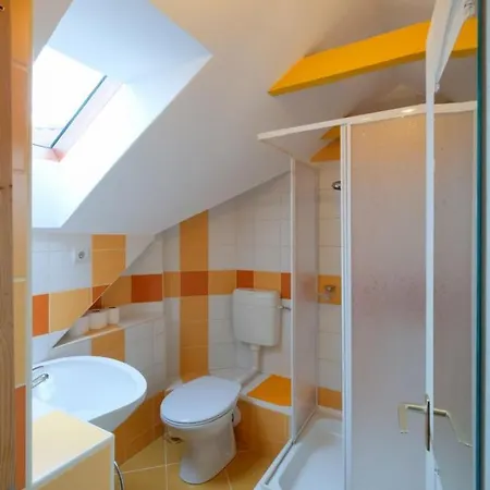 4 Evszak شقة غيولا