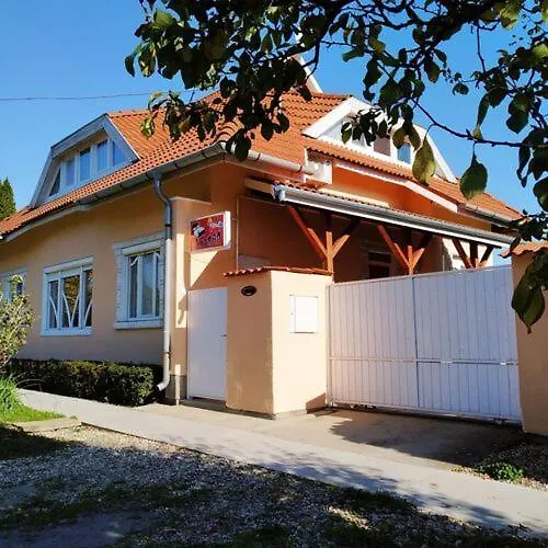 Apartament 4 Evszak *